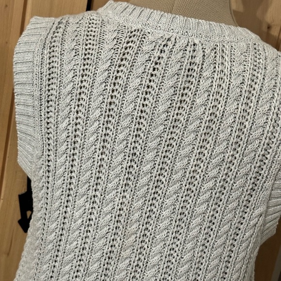 Rachel Zoe Cable Knit Sleeveless Sweater Vest Light Gray - Picture 6 of 10